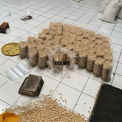 

Ay00! Kemiri Bulat Super Grade A 1kg