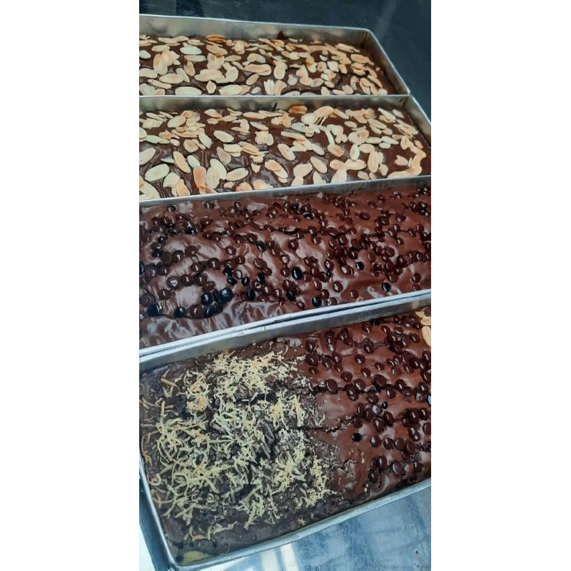 

fudgy brownis ukuran 15x10x3