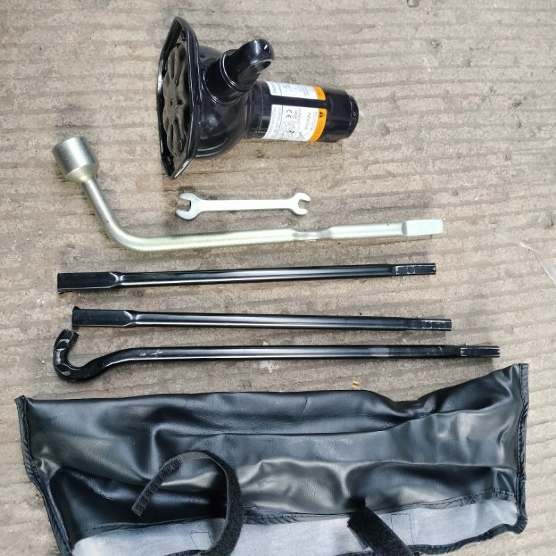 Dongkrak ori bawaan Innova reborn barang sesuai iklan