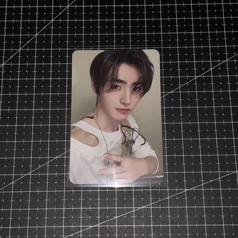 Photocard enhypen official Sunghoon showcase darkblood
