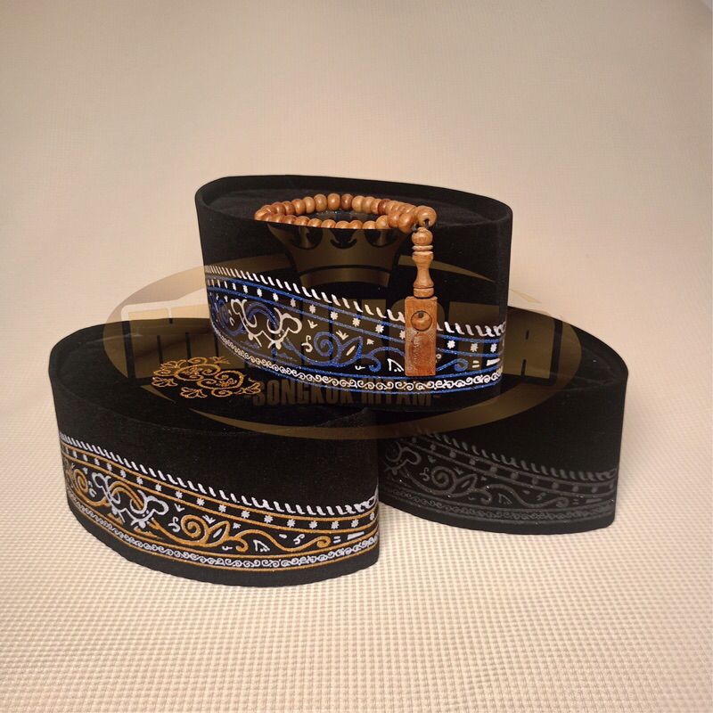 Premium  Songkok Peci Kopiah Hitam Batik Gunung / Peci Motif Batik Anak Dewasa / Kopiah Anak Dewasa 