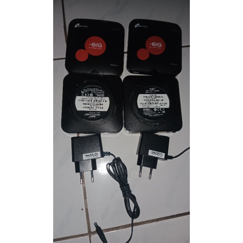 STB ORI HG680-P GIG & adaptor