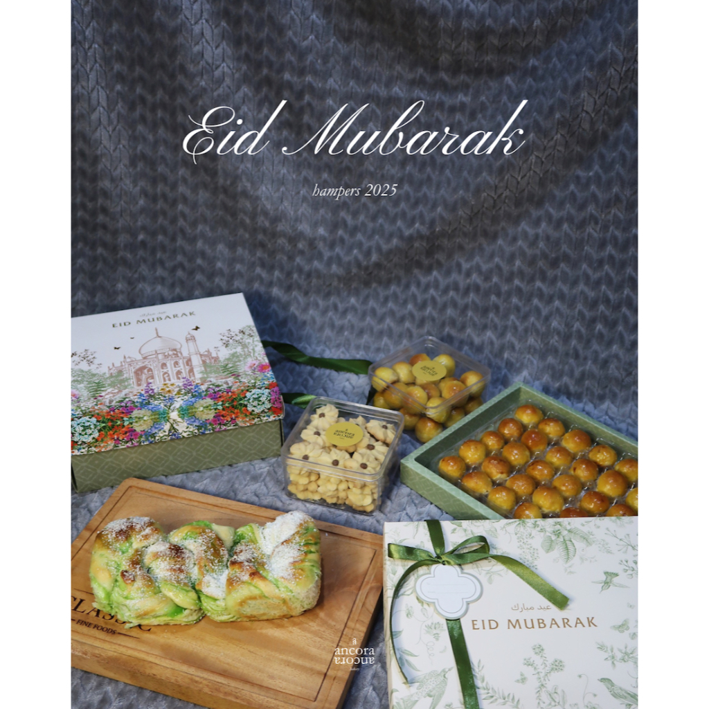 

Hampers Lebaran | Eid Hampers | Nastar Semprit Babka Kaya Pandan