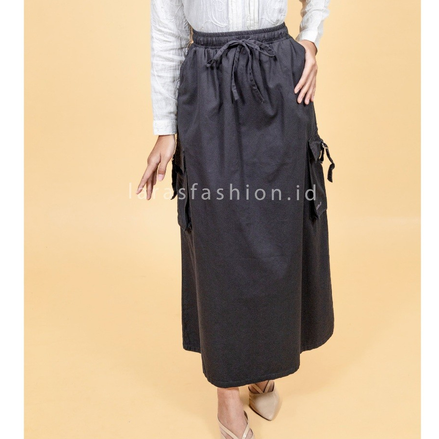 Mistiten - Rok Cargo Hitam Pinggang Tali Karet Misti10