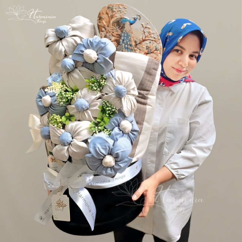 

Parsel Lebaran Hampers Premium ~ Gaffi Bed Cover Series