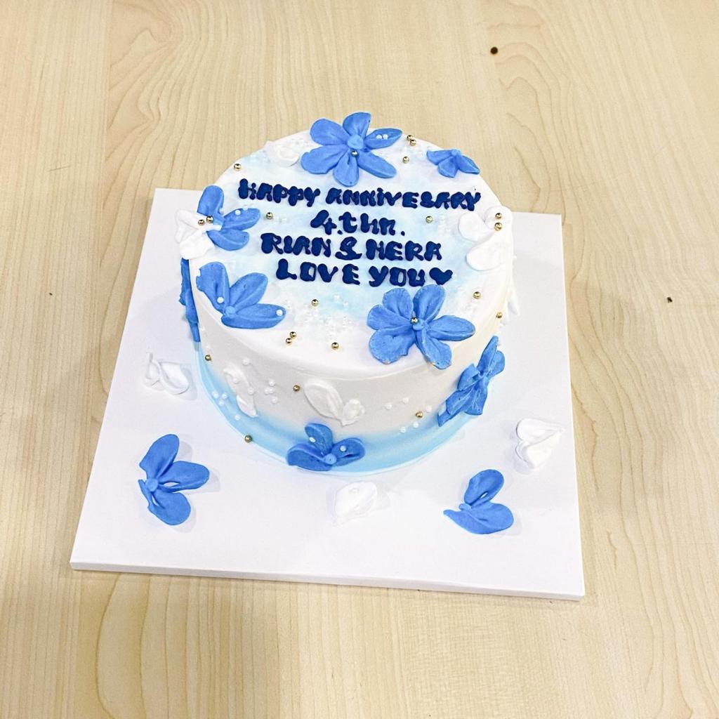 

Kue Ulang Tahun/Birthday Cake/Kue Ultah tema Flower Blue/Kue Birthday jakarta