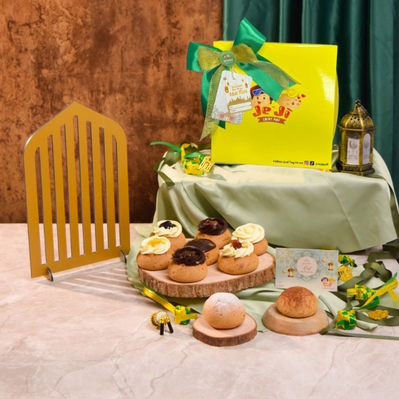 

Box 9 Chewy Hampers Ramadhan / Idul Fitri Package