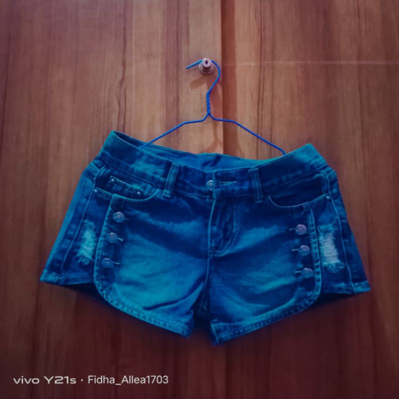 Hot Pants Korean Style Celana Pendek Jeans Wanita