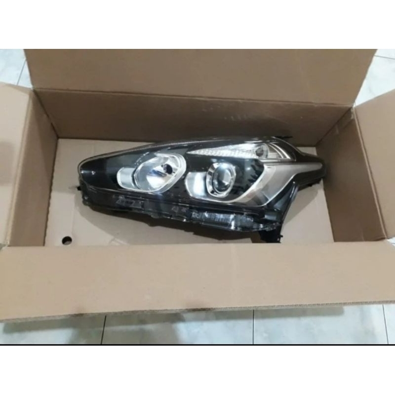 Headlamp Lampu depan Sienta 2016 2017 2018 2019 2020 2021 tipe V G original