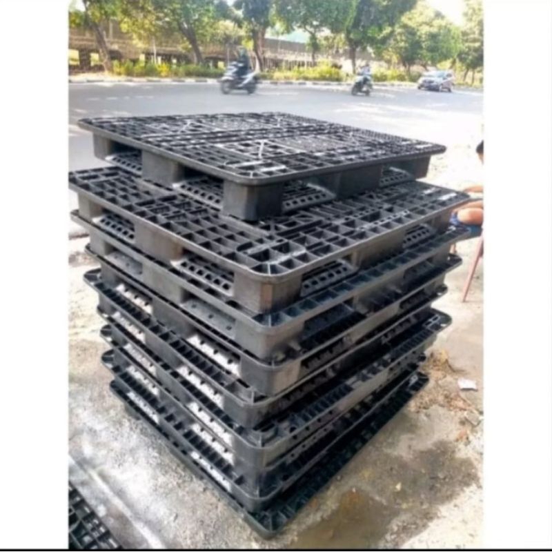 

palet plastik bekas 130x110x15