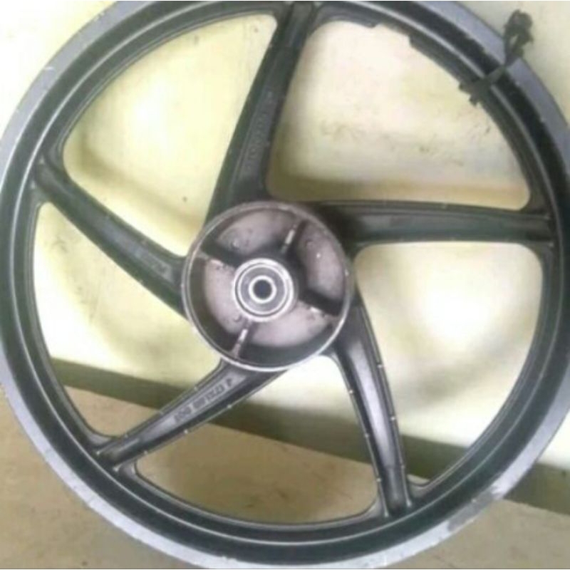 Velg pelek racing belakang motor Honda Supra x 125/Revo absolute/Original Honda