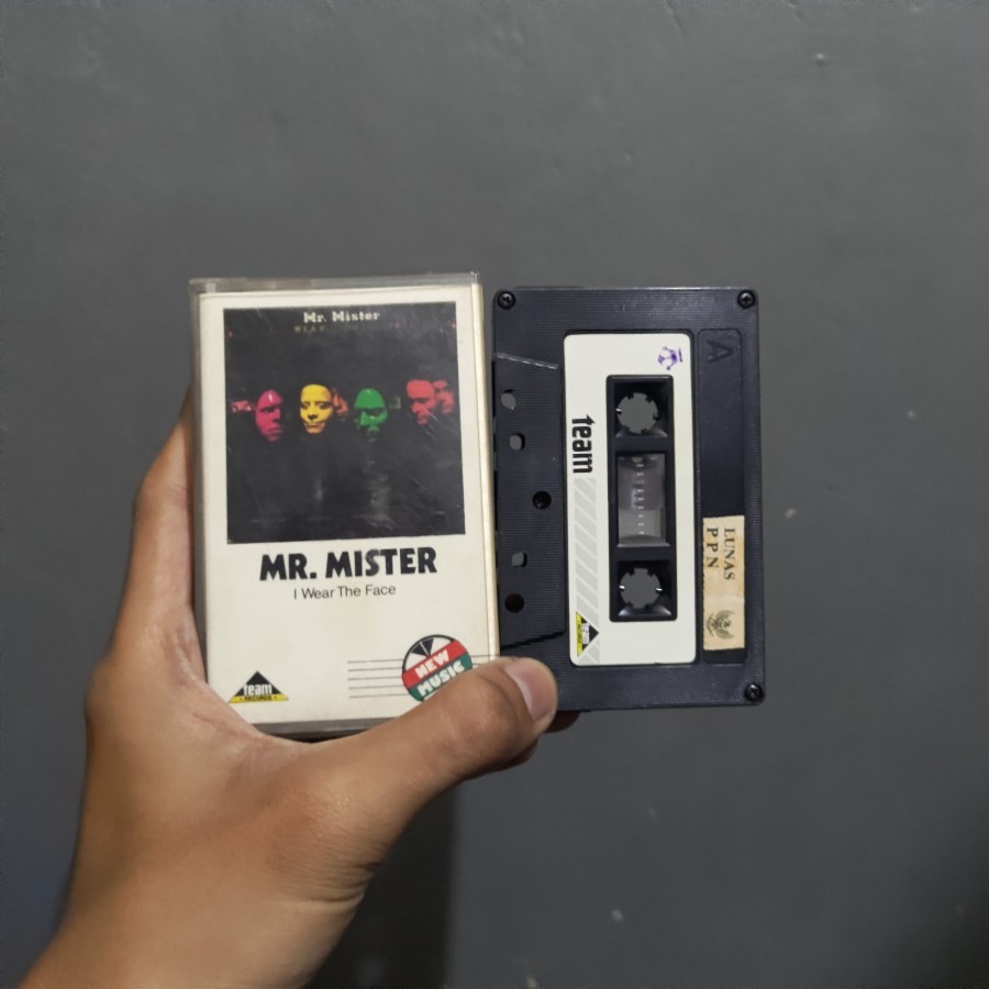 Kaset Pita Mr. Mister - I Wear the Face Team Records