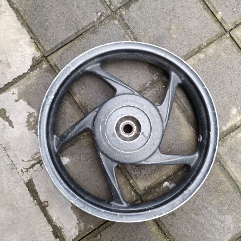veleg peleg velg belakang honda beat karbu vario 110 scoopy karbu spacy orginal copotan motor