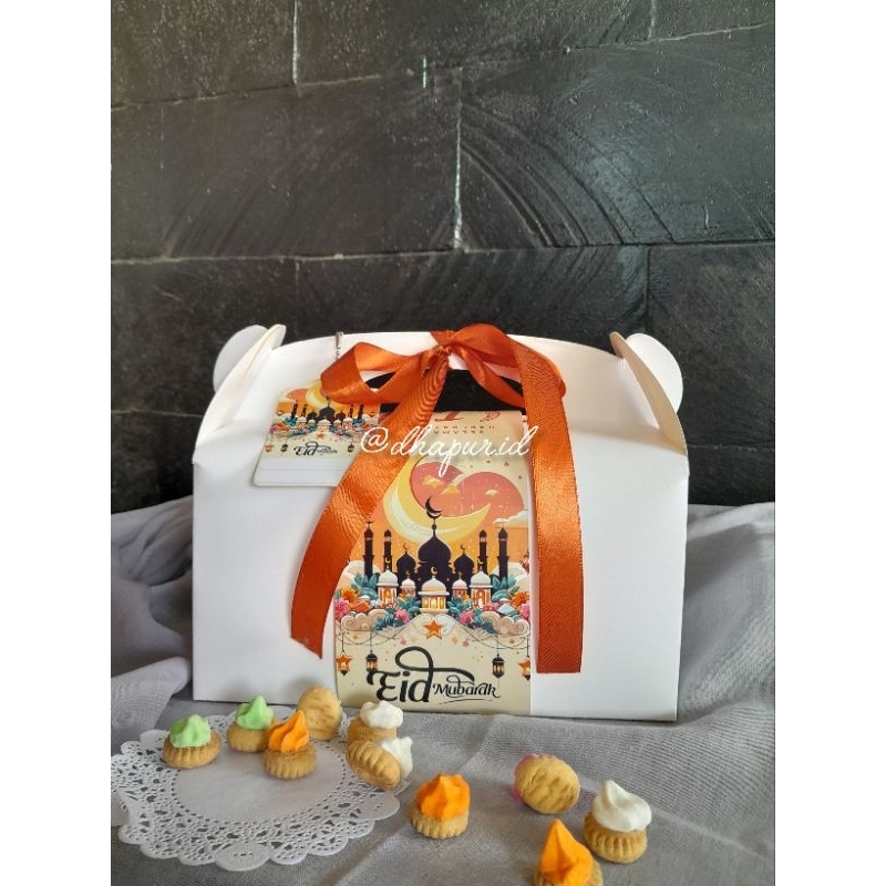 

Hampers Lebaran Snack Gable Box isi 2 Toples @600ml
