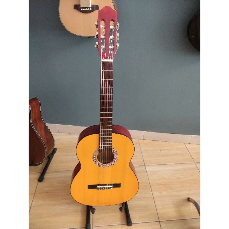 Gitar klasik Yamaha