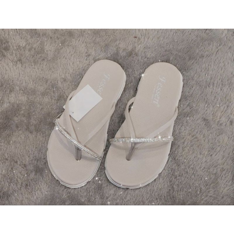 SANDAL, SANDAL FASHION ANAK, SANDAL ANAK-ANAK, SANDAL KEKINIAN, SANDAL BARU, SANDAL LEBARAN, SANDAL 