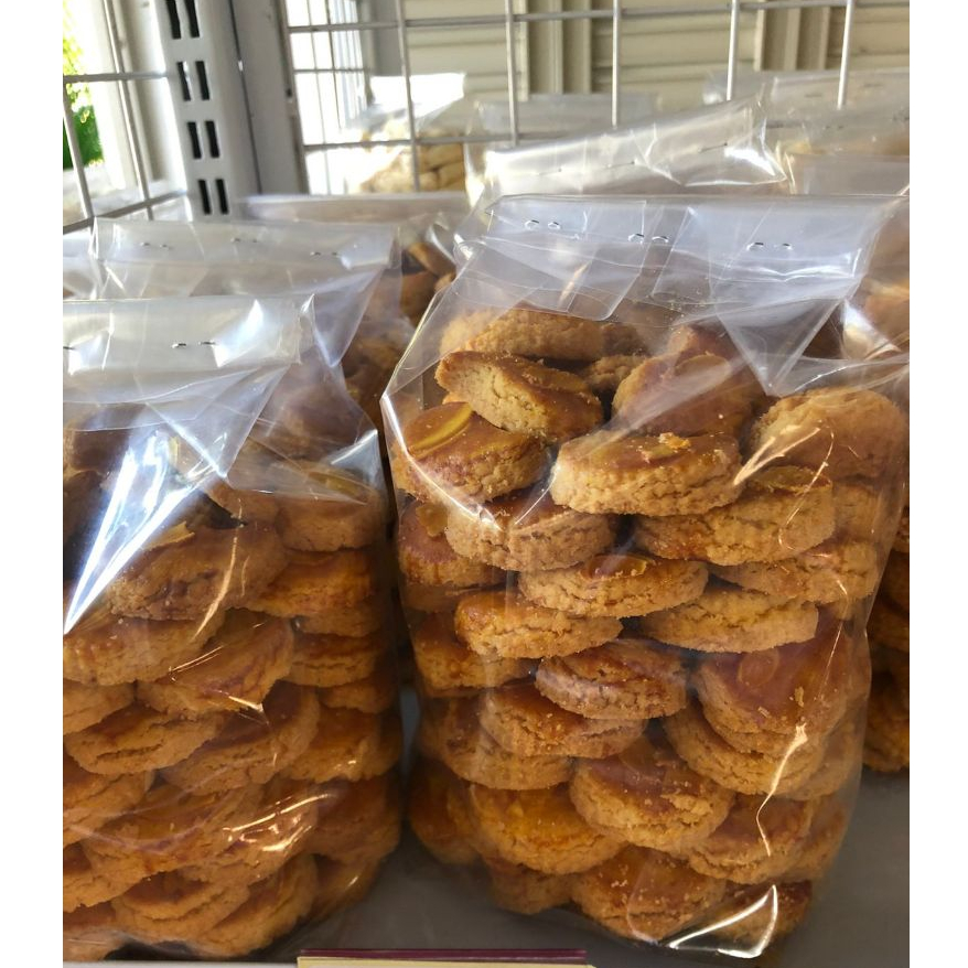 

Kue kering almond sianjur