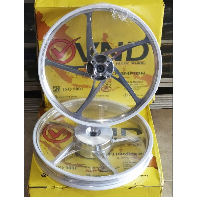 Velg VND KZR Beat 140/160-17 Silver