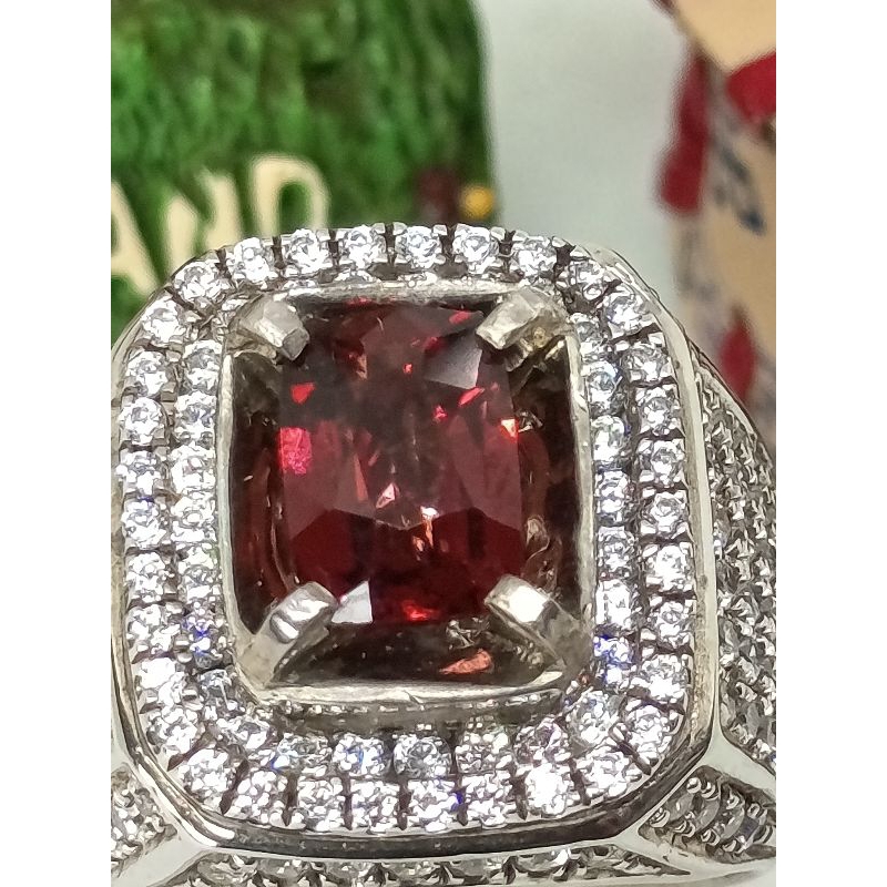 Rhodolite ( Garnet )