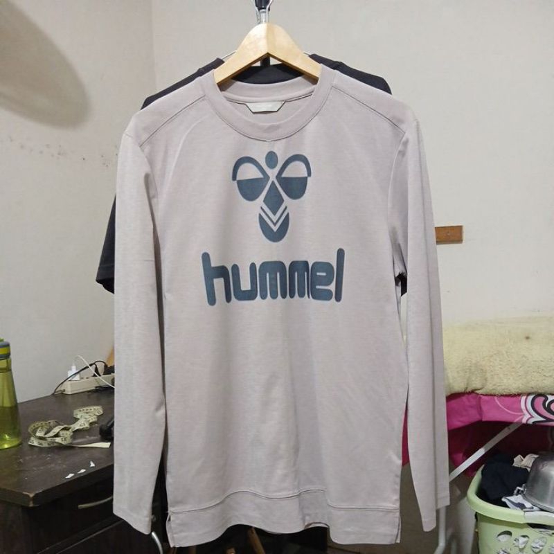 Kaos long sleeve MIND BRIDGE X HUMMEL second Original warna abu kecoklatan LD 106 Pjg 72cm no minus 