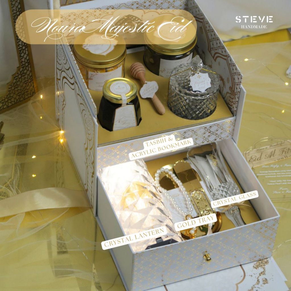 

Hampers Lebaran Parcel Idul Fitri Ramadhan Eid Mubarak Noura dan Sultana Set Hadiah Ramadan Custom Crystal Jar Tasbih Honey Dipper Tray Crystal Lamp Acrylic Bookmark Nastar Cookies Kastangel