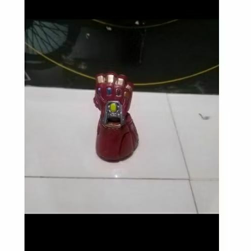 marvel legend infinity gauntlet