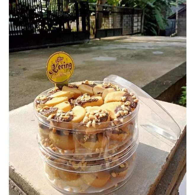 

KUE KERING SABIT COKLAT KACANG KEMASAN TOPLES 250GRAM