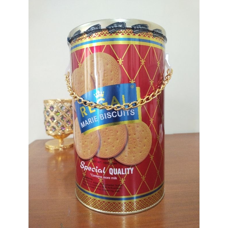 

REGAL MARIE BISKUIT ED PANJANG KALENG KUALITAS SPECIAL 1000 GRAM/550 GRAM BISCUIT REGAL LEBARAN 1000 GRAM/550 GRAM