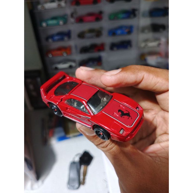hotwheels Ferrari f40 racer merah, pesanan om andries
