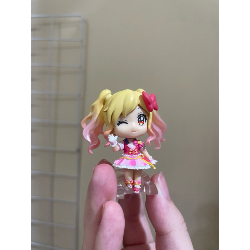 Aikatsu Stars mini Figurine Nijino Yume gachapon figure