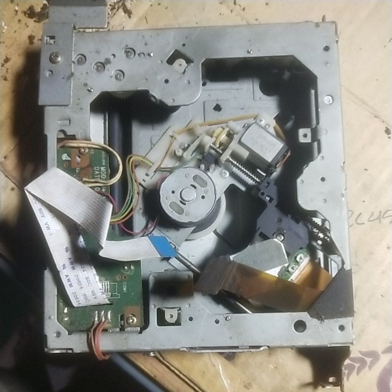 optik mekanik dvd mobil