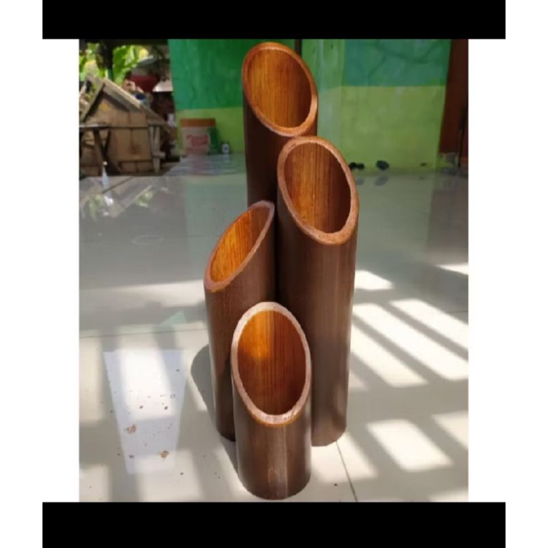 

KERAJINAN BAMBU TEMPAT BUNGA TEMPAT PENSIL