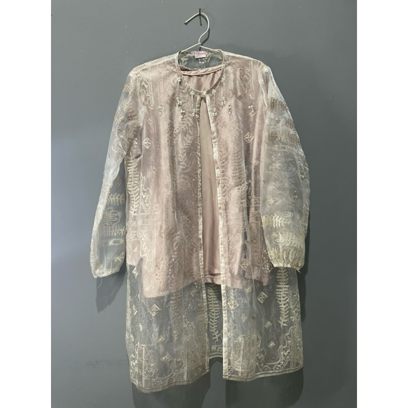 baju kondangan magenta