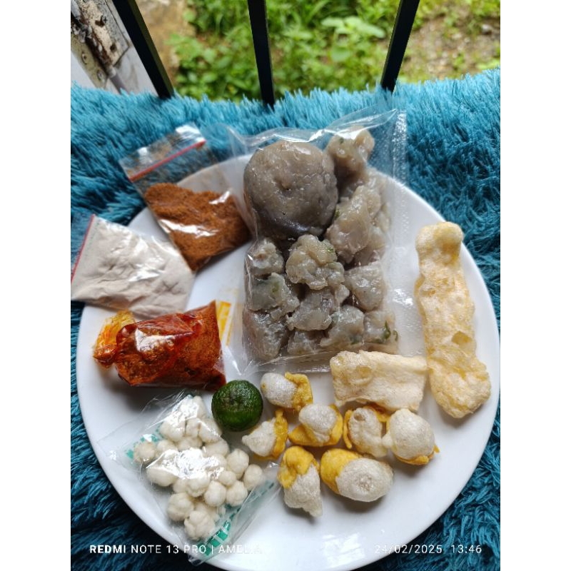 

bakso Aci ayam suwir & tulang rangu