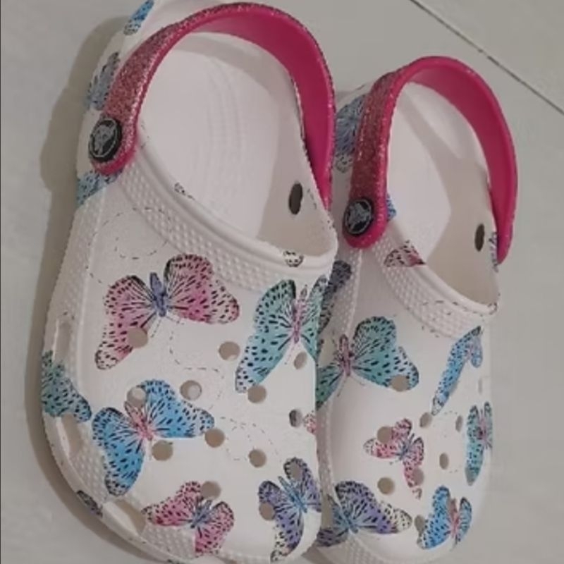 crocs butterfly glitter clog / sandal crocs butterfly anak / crocs anak perempuan / sandal anak pere