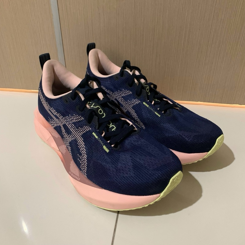 Sepatu Asics Novablast 5 Woman