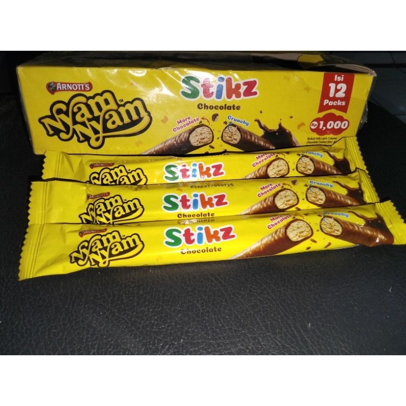 

nyam-nyam stick coklat biskuit