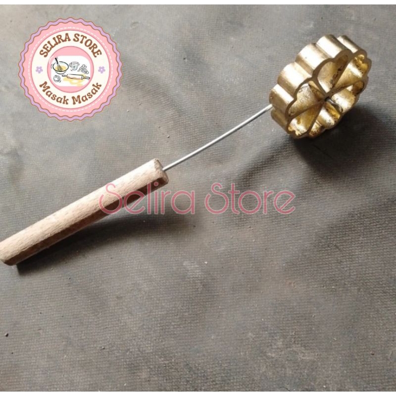 Cetakan Kembang Goyang Kuningan Asli Anti Lengket