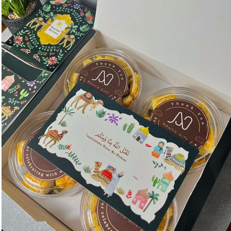 

FARAH - HAMPERS LEBARAN BOX PAKET 4 KUE LEBARAN PREMIUM (FREE KARTU UCAPAN)