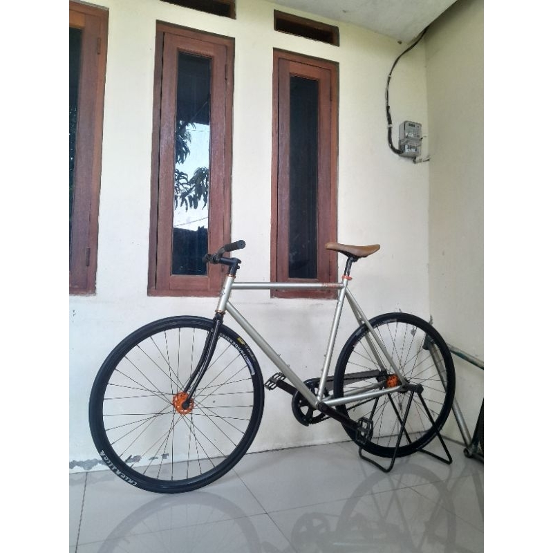 frameset mongoose maurice