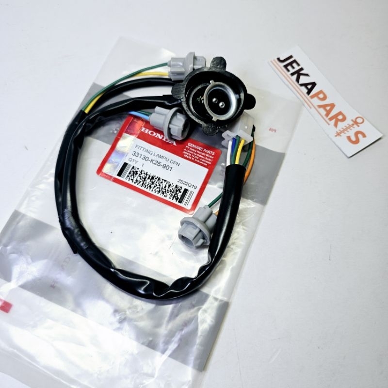 Fitting Socket Lampu Depan Assy Motor Beat FI Scoopy FI K25.