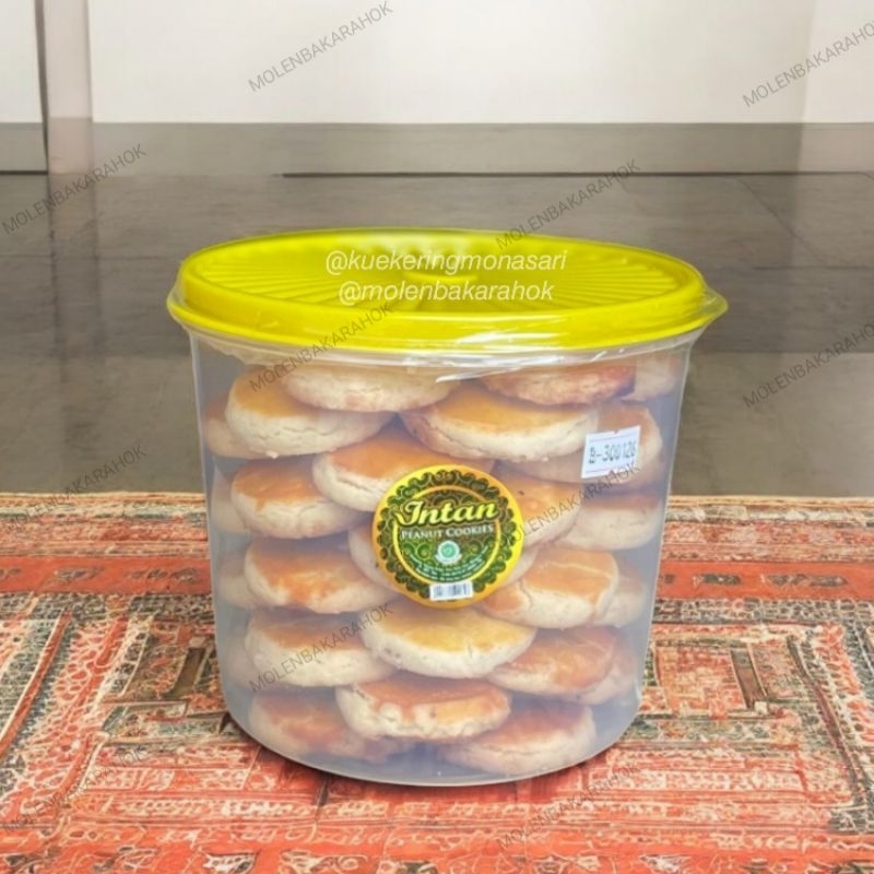 

Intan Sari Kue Kacang Tradisional