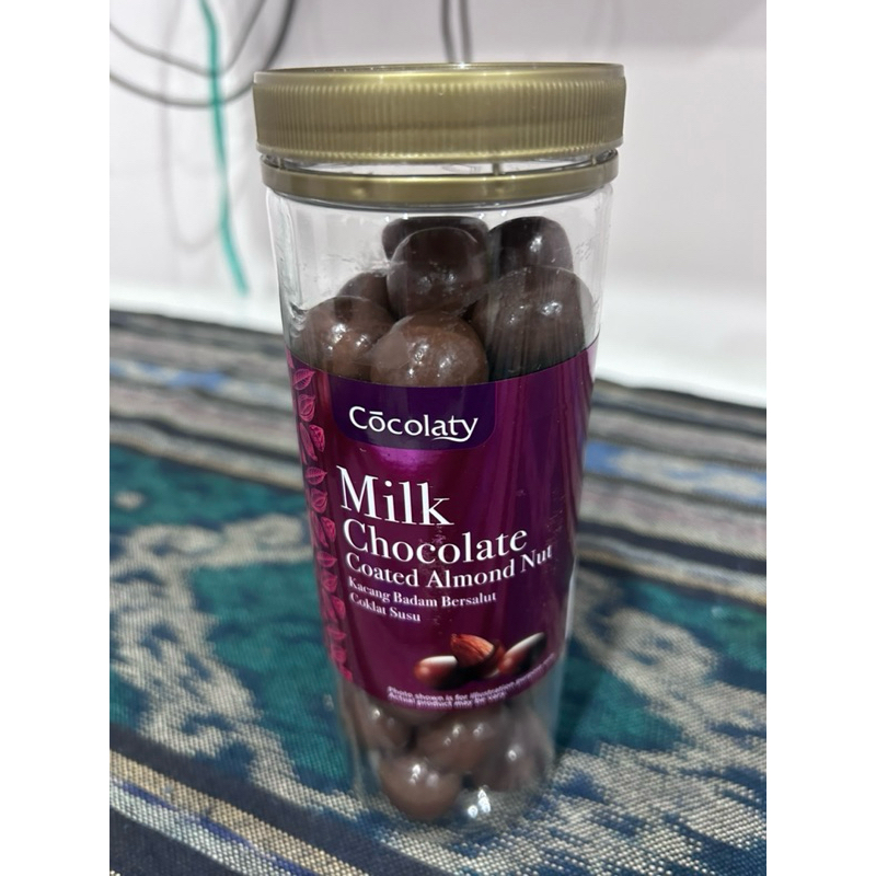 

cocolaty milk chocolate