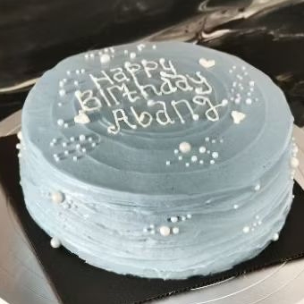 

Korean Birthday Cake Blue Manik Diameter 18 cm by Yumna Gelato & Snacks