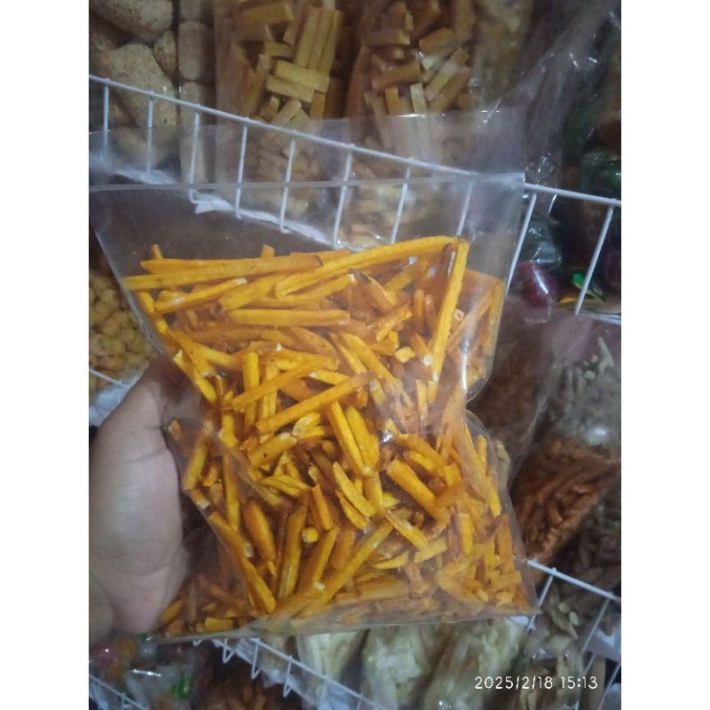 

ANEKA CEMILAN STIK TALAS GURIH 250 GRAM / CEMILAN MURAH / ANEKA SNACK