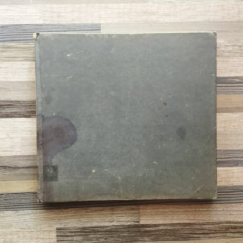 BOROBUDUR GOLDEN TALES OF THE BUDDHAS (HARD COVER)