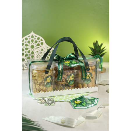 

MEDINA BOX HAMPERS LEBARAN IDUL FITRI CAMCAM MIX 3TOPLES 650ML GOL A