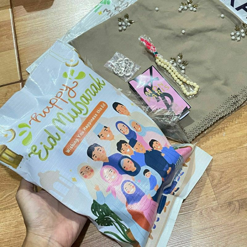 

Co hemmmmpers custom by request