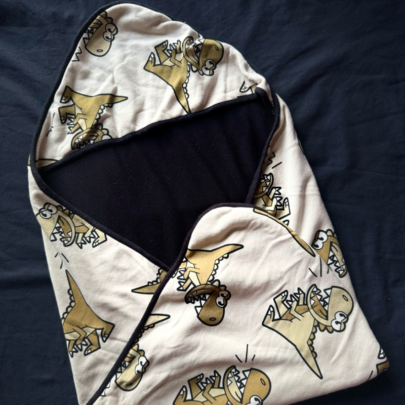 •PRELOVED• Hoodie Blanket / Blanket On The Go Bayi