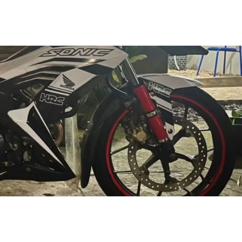 Sambungan spakbor depan sonic 150 R